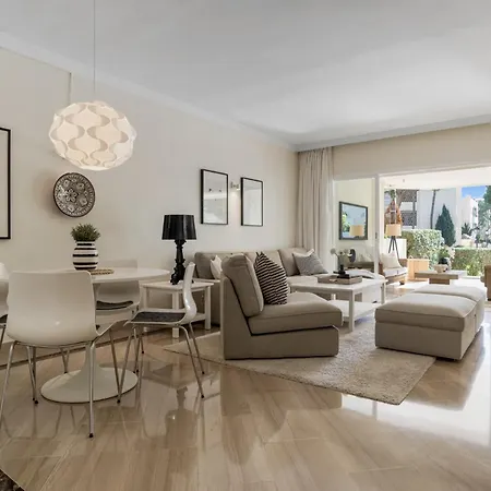 Hacienda Elviria דירה *